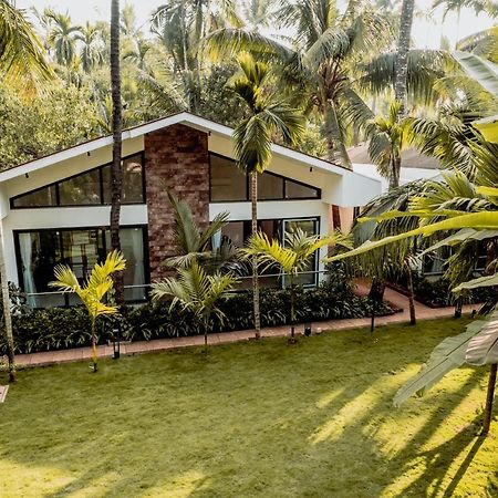 Coco Palms Resort, Дивеагар Экстерьер фото