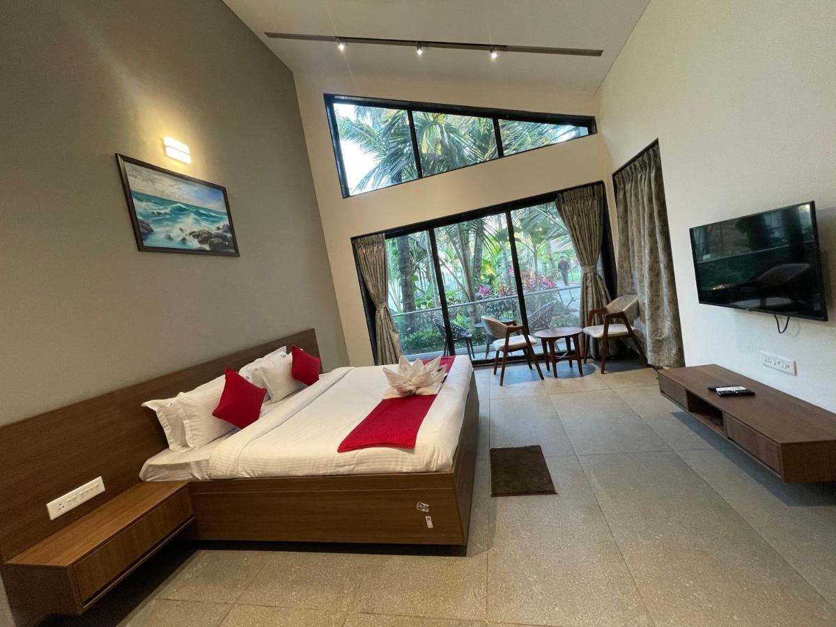 Coco Palms Resort, Дивеагар Экстерьер фото